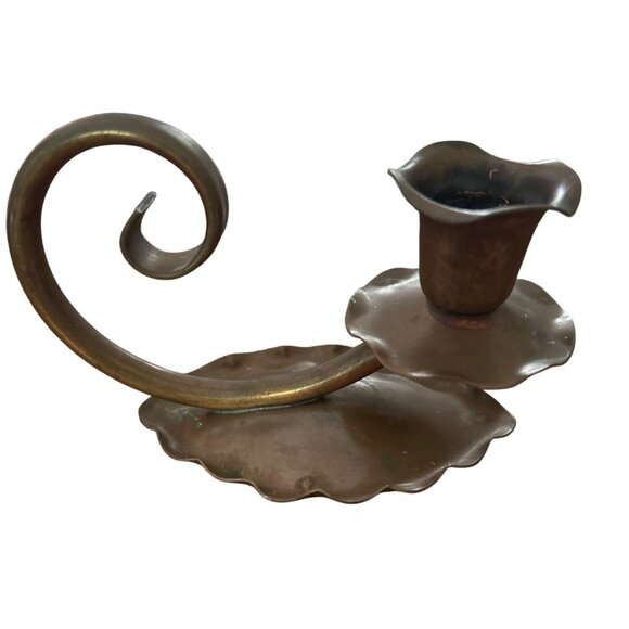 Vtg Gregorian Copper Chamberstick Candle Holders Scroll Handle & Scalloped Base - Picture 3 of 9